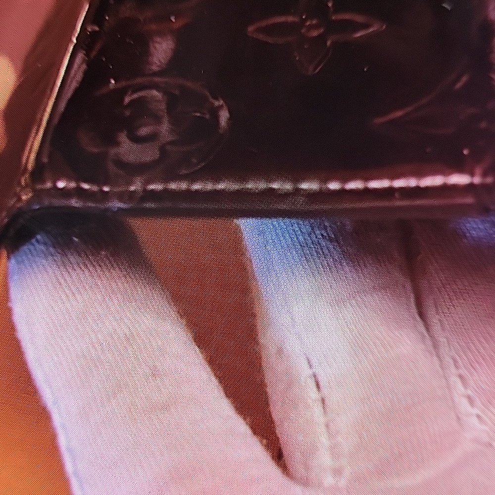 Louis Vuitton Deep Purple/Plum a Vernis key case - Picture 14 of 14